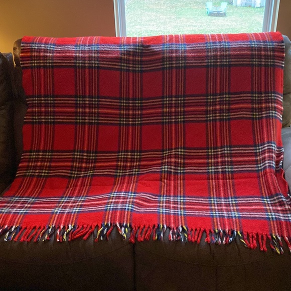Vintage Faribo 100% Pure Virgin Wool Pure Laine red plaid Throw CHRISTMAS 🎄 - Picture 4 of 12